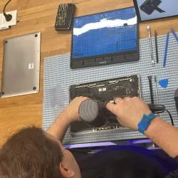 Laptop Batterij Vervangen Laptop Batterij Vervangen